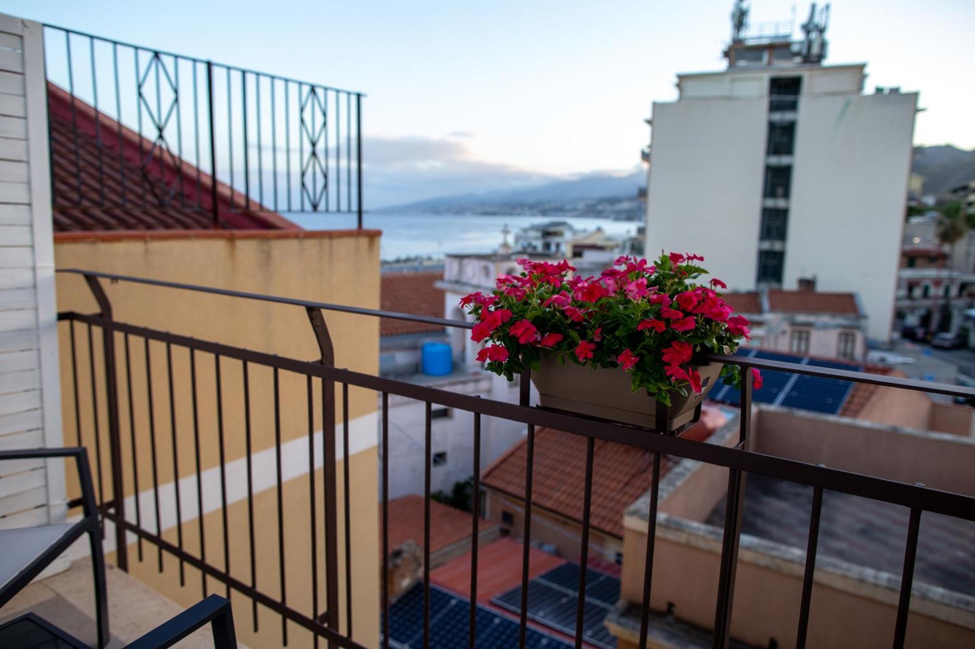 Operaprimasuite Messina Exterior photo